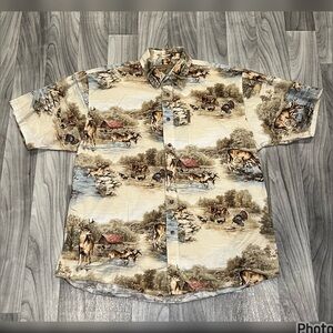 SIZE LARGE MENS NORTH RIVER OUTFITTERS DEER PRINT BUTTON UP SHIRT